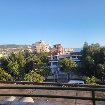 Alex Apartment Vlorë Exteriör bild